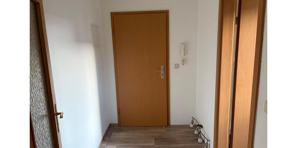 Erdgeschoßwohnung Staßfurt - 1 Zimmer, 35 m&sup2;, 300&euro; | Angebot:23419304