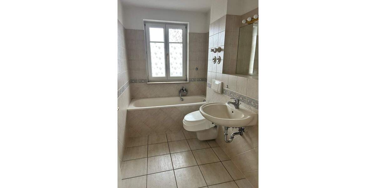 Etagenwohnung Augustusburg - 2 Zimmer, 70 m&sup2;, 400&euro; | Angebot:24349872