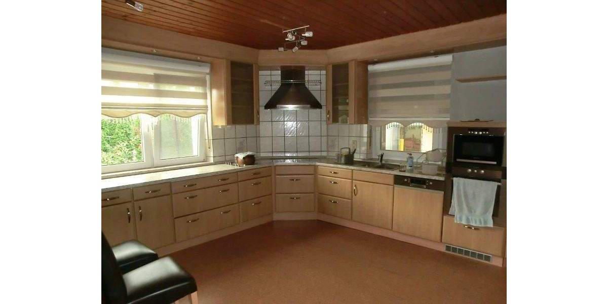 Mehrfamilienhaus, Wohnhaus Bergrheinfeld - 1 Zimmer, 250 m&sup2;, 1.900&euro; | Angebot:24708705