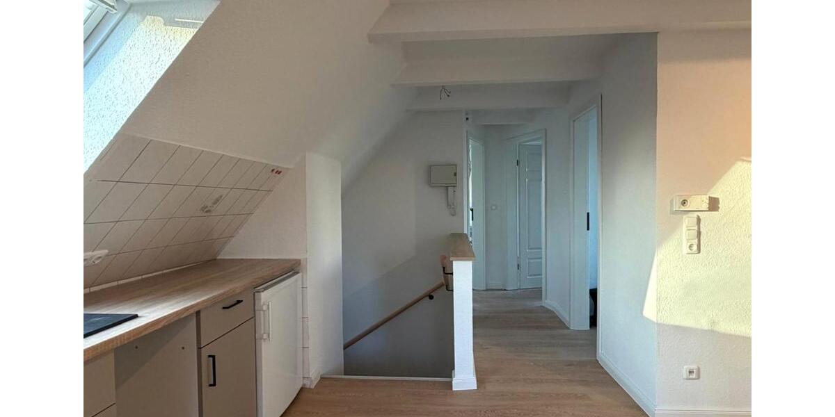 Dachgeschoßwohnung Itzehoe - 2 Zimmer, 45 m&sup2;, 600&euro; | Angebot:25924005