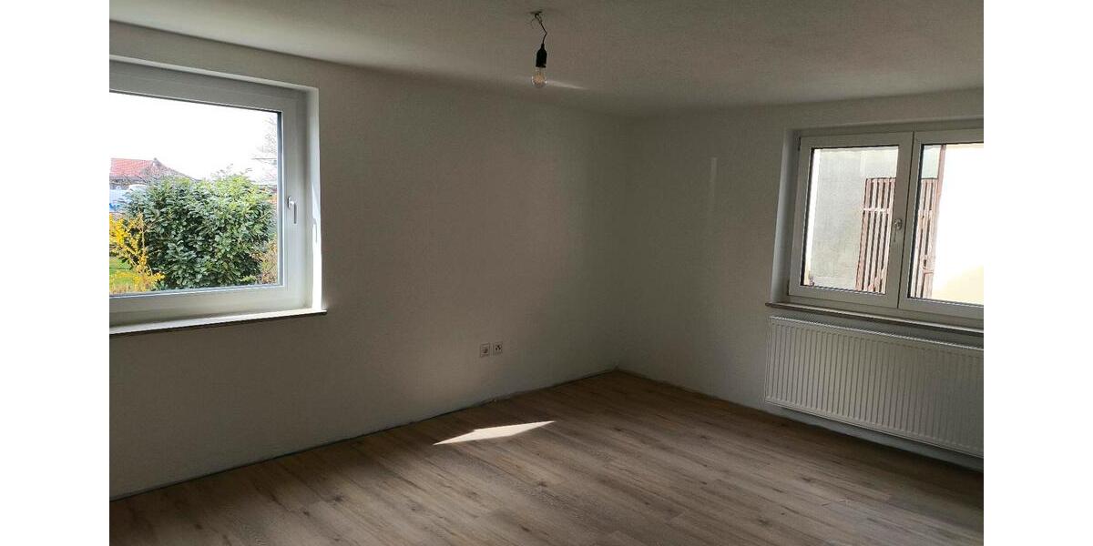 Erdgeschoßwohnung Hemau - 3 Zimmer, 76 m&sup2;, 850&euro; | Angebot:25934651