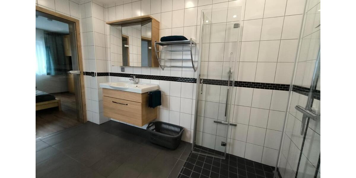 Wohnen auf Zeit Vilsbiburg - 4 Zimmer, 123 m&sup2;, 645&euro; | Angebot:26585827