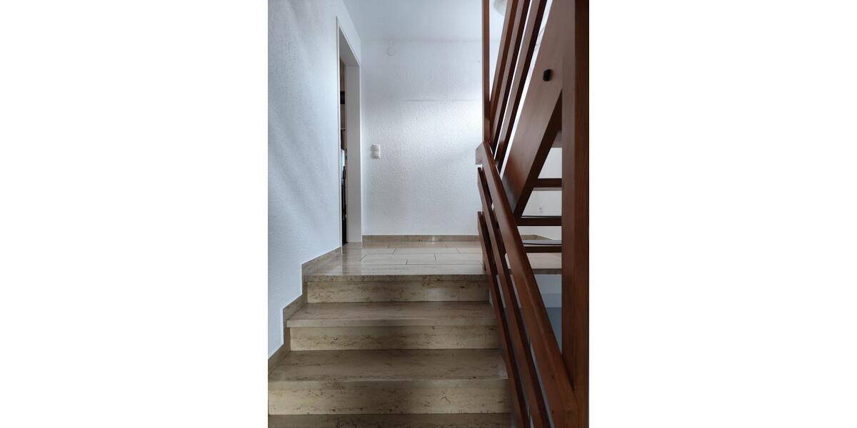 Doppelhaushälfte Murrhardt - 4 Zimmer, 90 m&sup2;, 1.200&euro; | Angebot:24658340