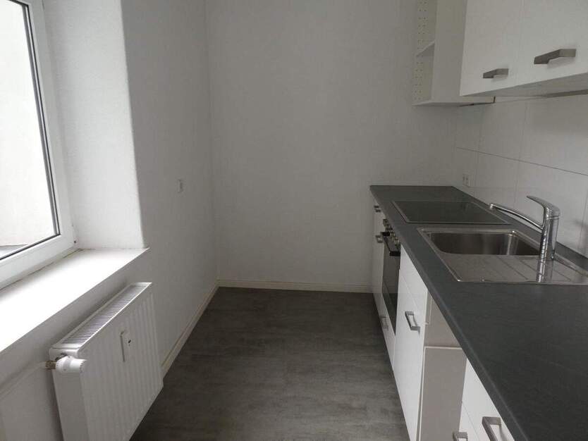 Im schönsten Haus der Straße - helle, geräumige 1-Raumwohnung 1 zimmer