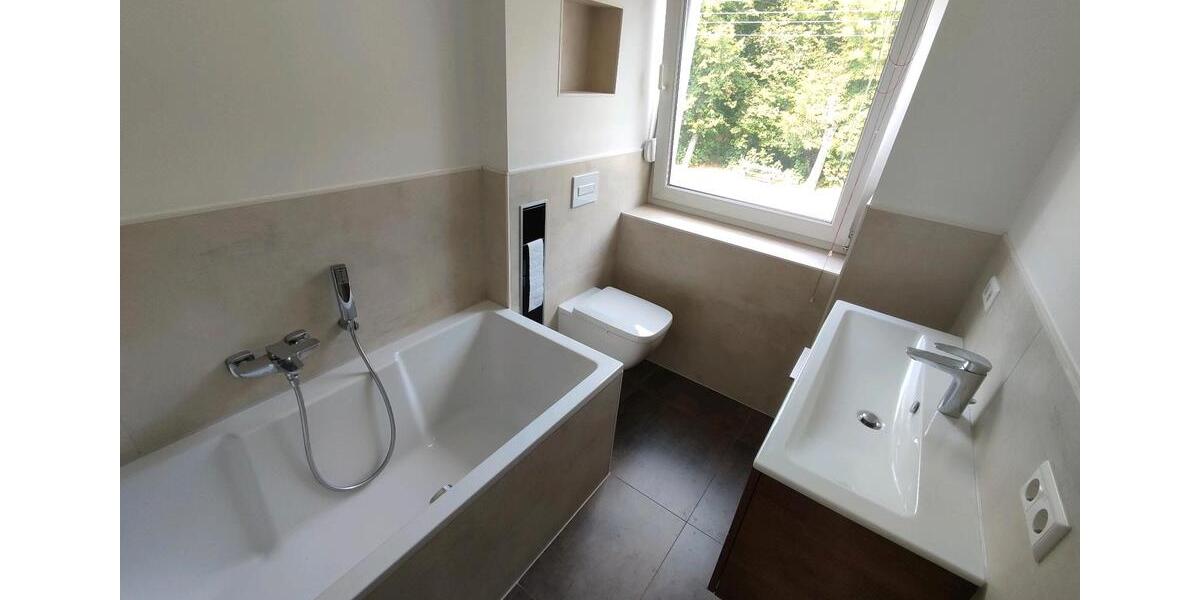 Etagenwohnung Staßfurt Löderburg - 3 Zimmer, 96 m&sup2;, 850&euro; | Angebot:24745934