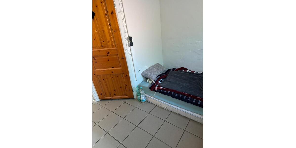 Etagenwohnung Mönchengladbach Nord - 1 Zimmer, 20 m&sup2;, 280&euro; | Angebot:26464230