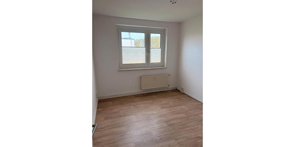 Etagenwohnung Aue-Bad Schlema Bad Schlema - 6 Zimmer, 116 m&sup2;, 605&euro; | Angebot:26561433