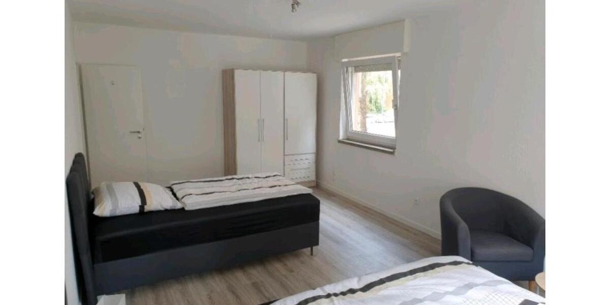 Zimmer in 4er WG im Zentrum von Karlsruhe ab sofort frei 1 zimmer