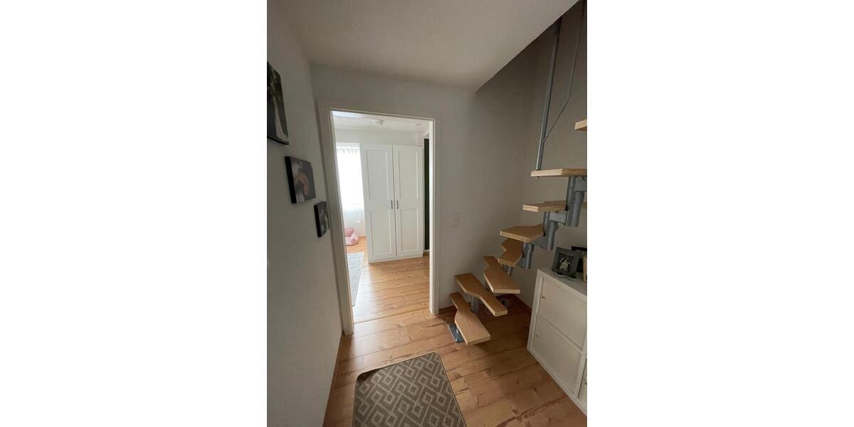 Etagenwohnung Rottenburg am Neckar - 3 Zimmer, 95 m&sup2;, 1.000&euro; | Angebot:26562328