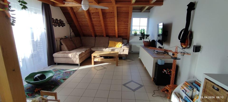 Dachgeschoßwohnung Üchtelhausen - 4 Zimmer, 140 m&sup2;, 900&euro; | Angebot:26506554
