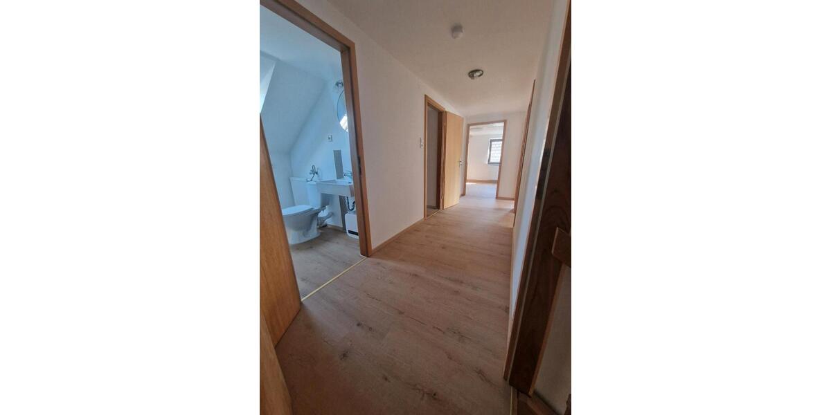 Helle 2Zimmer Küche Bad DG 1 zimmer