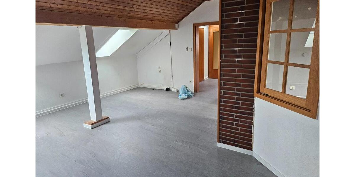 Dachgeschoßwohnung Reinheim - 2 Zimmer, 60 m&sup2;, 660&euro; | Angebot:26257373