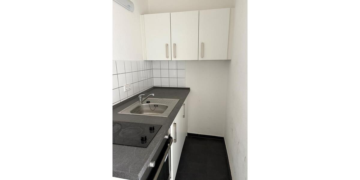 Etagenwohnung Neubrandenburg - 1 Zimmer, 24 m&sup2;, 280&euro; | Angebot:25975622