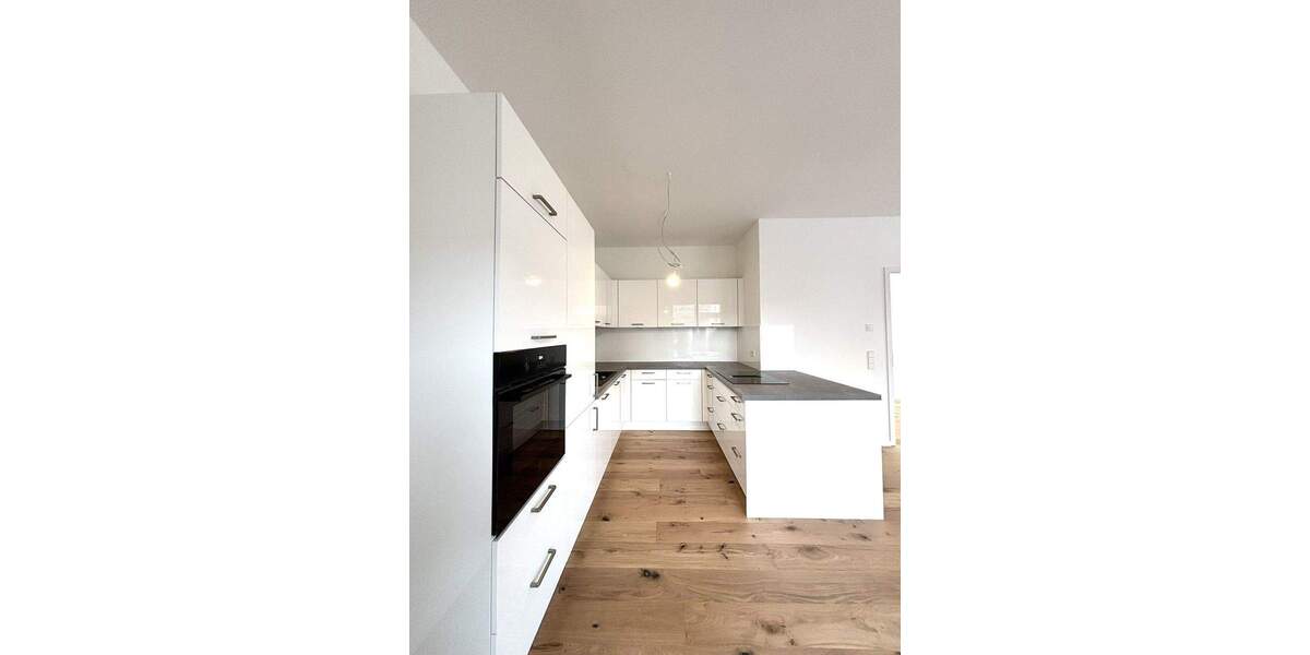 Etagenwohnung Sindelfingen Mitte - 2 Zimmer, 89 m&sup2;, 1.380&euro; | Angebot:24407414