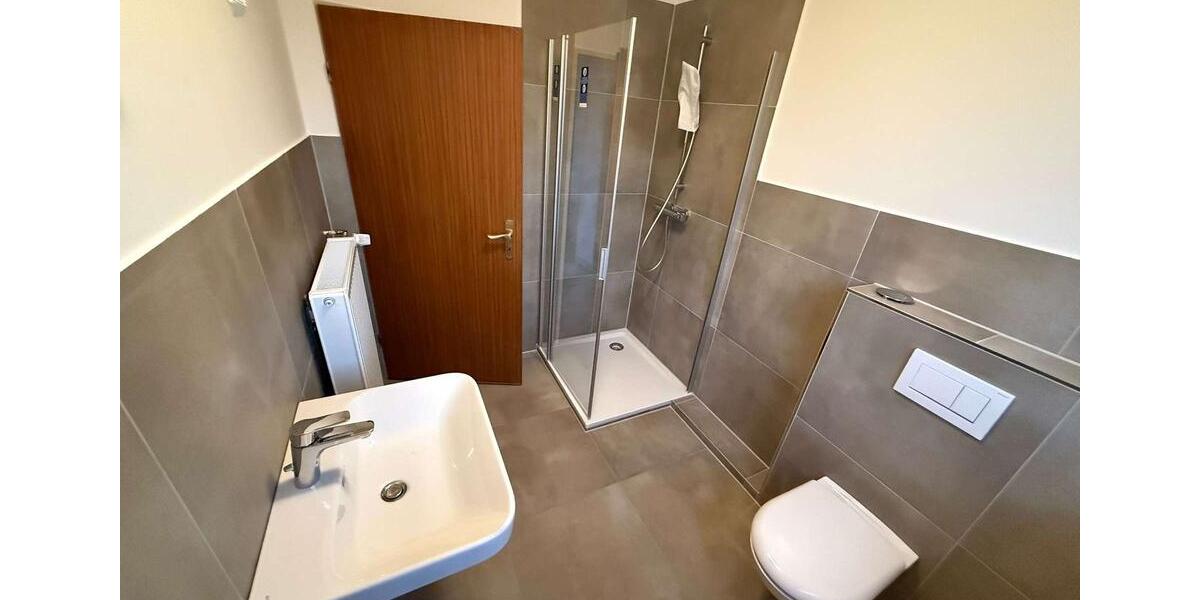 Dachgeschoßwohnung Bergen - 3 Zimmer, 63 m&sup2;, 450&euro; | Angebot:25569888