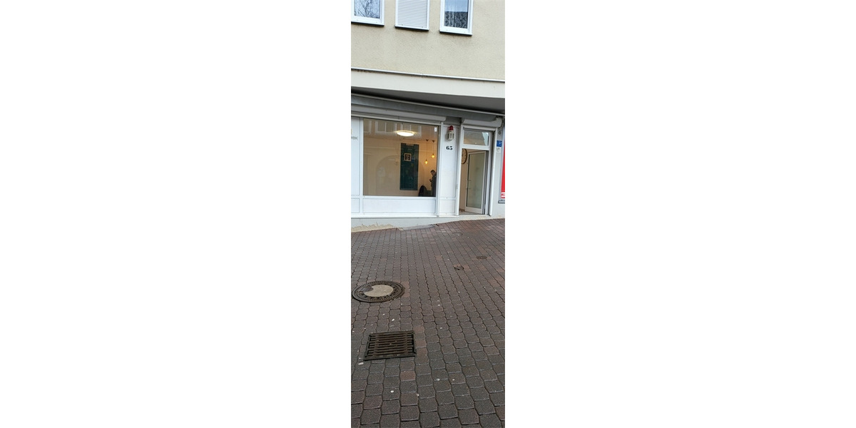 ++ Repräsentative Gewerbefläche, in guter geschäftlicher Lage, mit großzügiger Schaufensterfront 1 zimmer