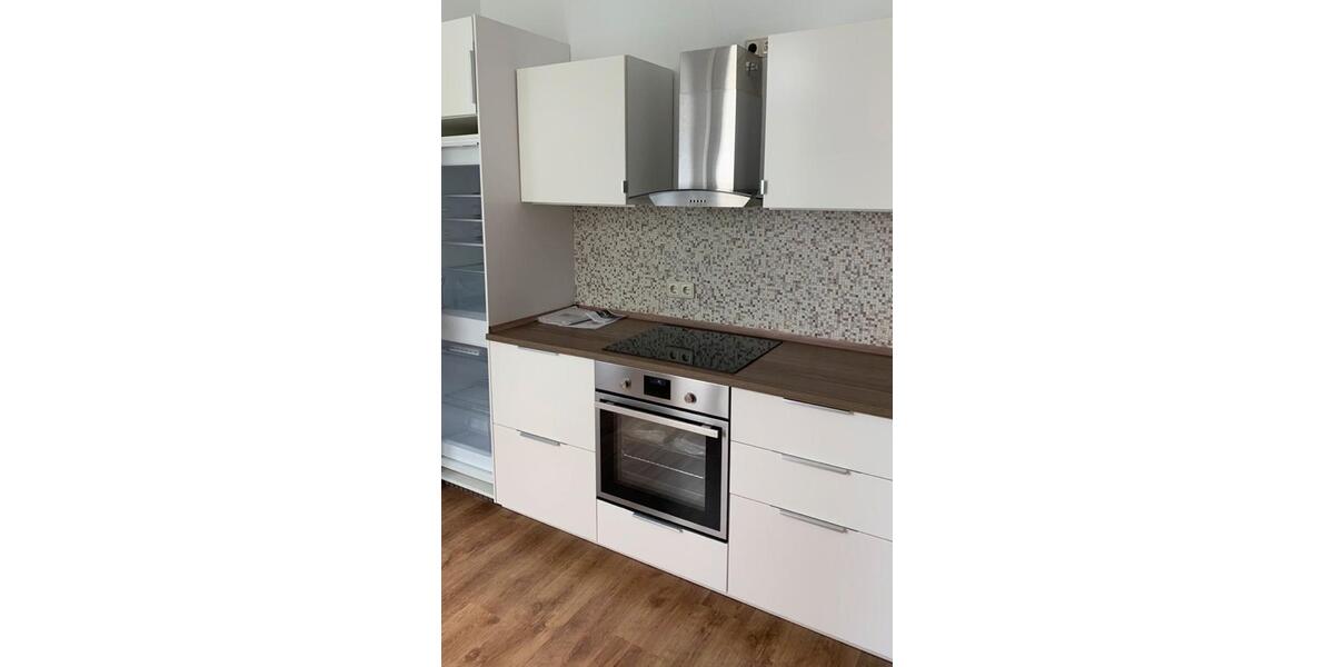 3,5 - Zimmer-Altbauwohnung, 105m², Erdgeschoss, Einbauküche 3.5 zimmer