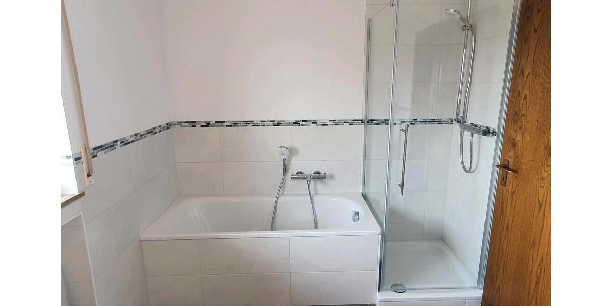 Etagenwohnung Ruppichteroth - 4 Zimmer, 140 m&sup2;, 1.100&euro; | Angebot:26479979