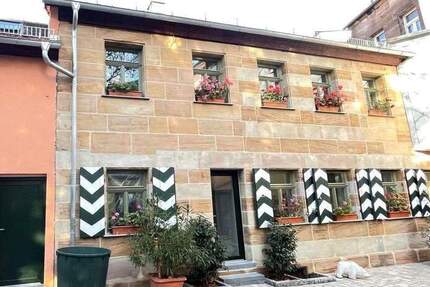 Kleines verborgenes wunderschönes Schmuckstück im Herzen von Fürth.... 4 zimmer