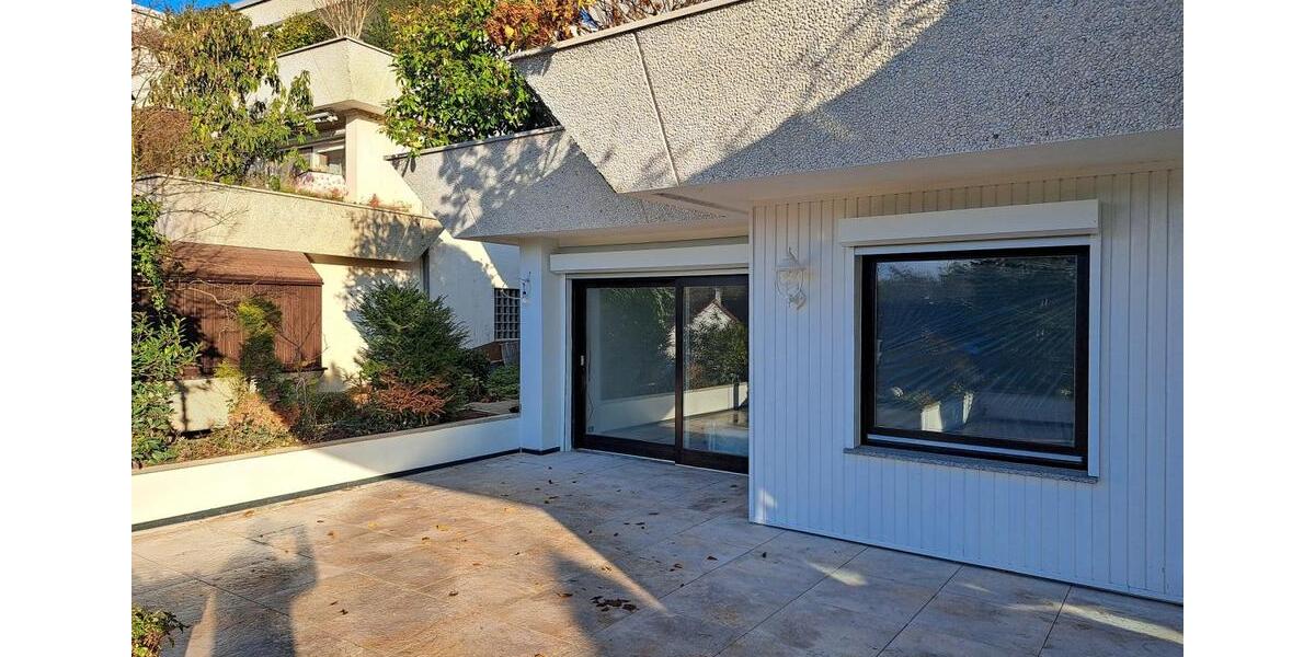 Etagenwohnung Friedrichsdorf - 5 Zimmer, 180 m&sup2;, 2.149&euro; | Angebot:26003346