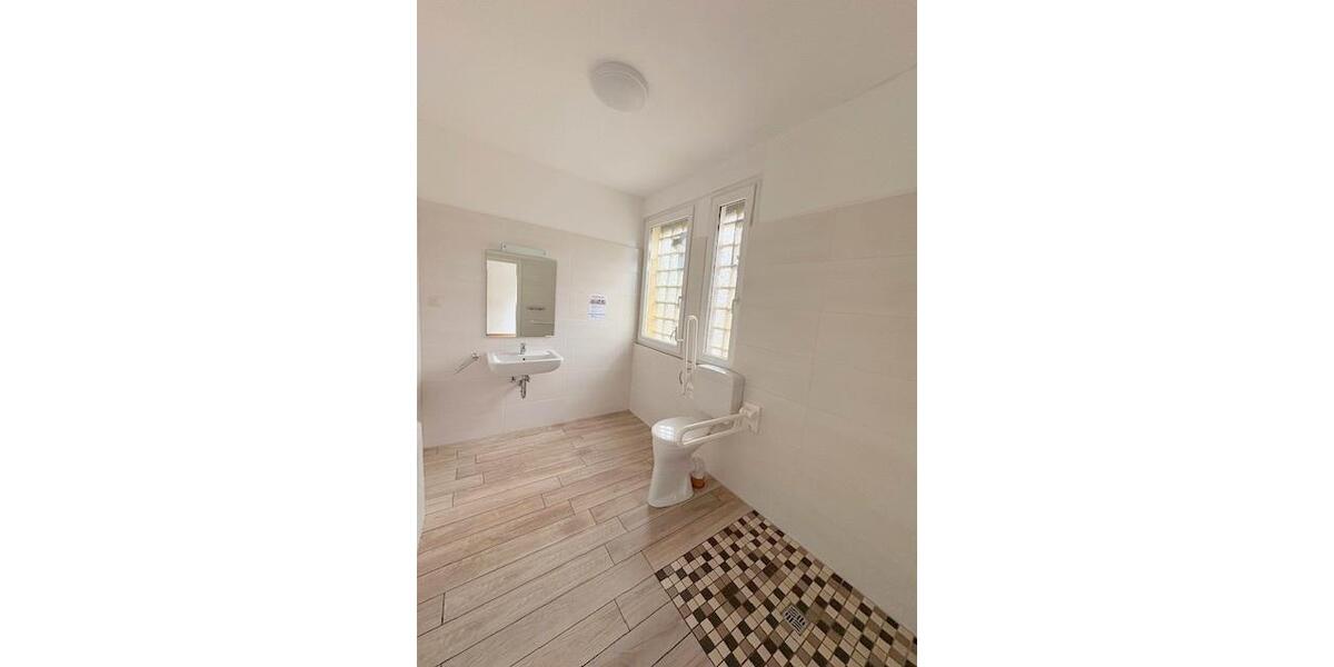 Einfamilienhaus Werlte - 9 Zimmer, 373 m&sup2;, 2.000&euro; | Angebot:23598638