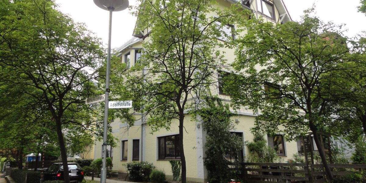 Nähe Stadtpark: Zentrale u. gepflegte 1-Zimmer-Dachgeschoss-Wohnung in 23568 Lübeck-St.Gertrud 1 zimmer