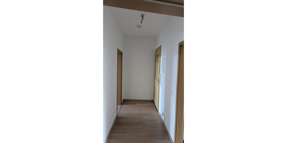 Etagenwohnung Weißenfels - 2 Zimmer, 65 m&sup2;, 450&euro; | Angebot:26544383