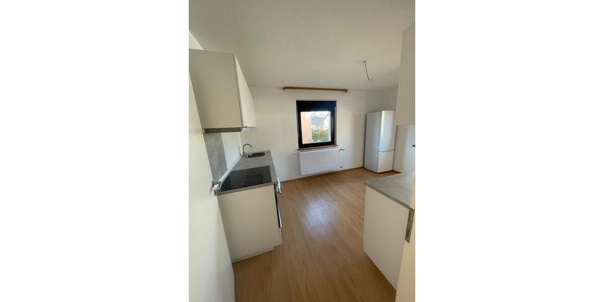 Erdgeschoßwohnung Böblingen - 3 Zimmer, 70 m&sup2;, 1.300&euro; | Angebot:25234572