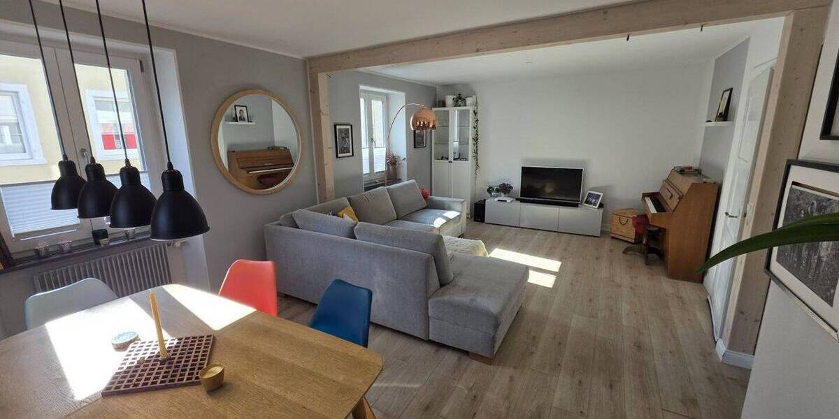 Doppelhaushälfte Kandern - 6 Zimmer, 157 m&sup2;, 2.050&euro; | Angebot:26819746