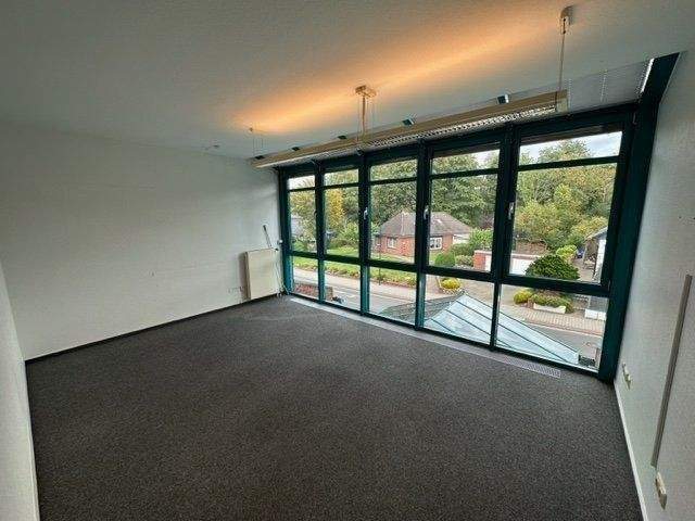 Gewerbeobjekt Harsefeld - 7 Zimmer, 190 m&sup2;, 1.805&euro; | Angebot:25701399