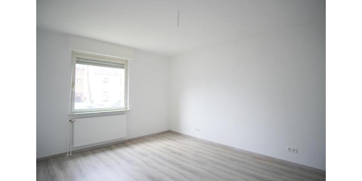 Deine neue Traumwohnung + Wir renovieren... Möbel rein FERTIG! 3 zimmer