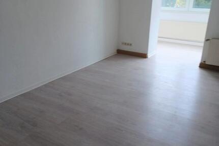 Wohnung Zeitz - 2 Zimmer, 60 m&sup2;, 300&euro; | Angebot:25118439