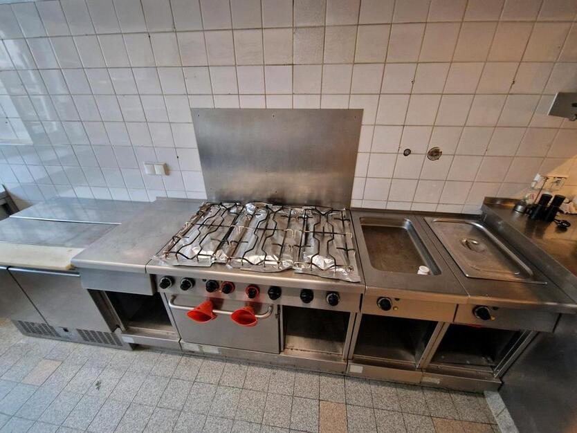 ABLÖSE FREI Restaurant mit GästeZimmer im Villen Stil in einer ruhigen Seitenstraße der Fußgängerzone