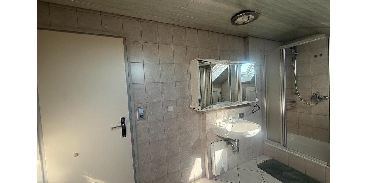 Dachgeschoßwohnung Villingen-Schwenningen Schwenningen - 2 Zimmer, 45 m&sup2;, 700&euro; | Angebot:25922260