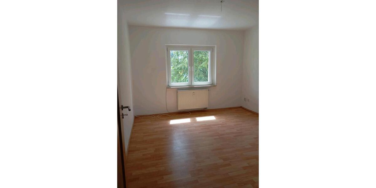 Etagenwohnung Weißenfels - 2 Zimmer, 49 m&sup2;, 400&euro; | Angebot:26545360