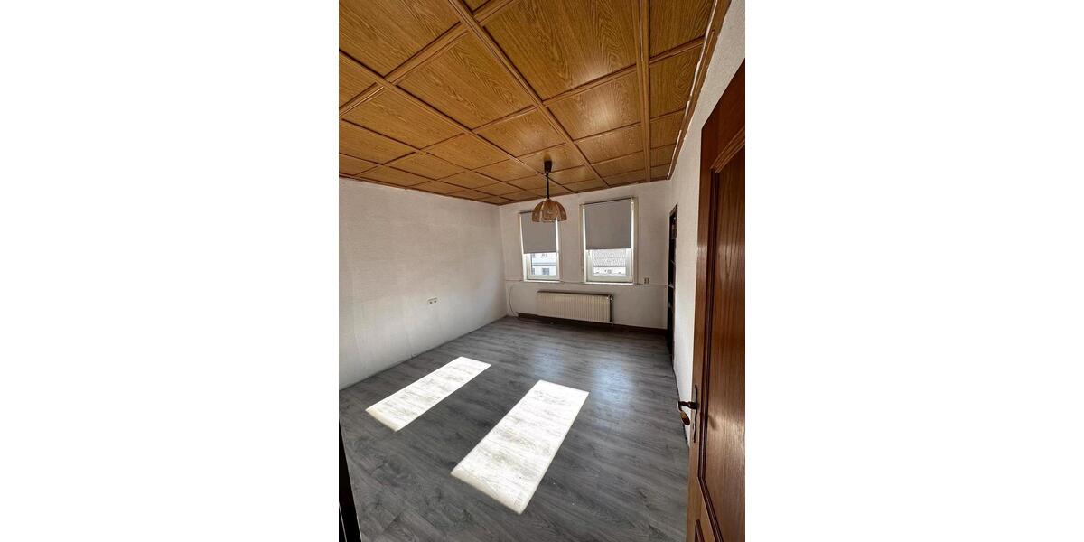 Einfamilienhaus Ellrich - 9 Zimmer, 171 m&sup2;, 1.000&euro; | Angebot:26365197