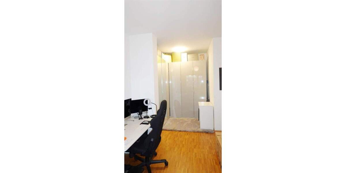 Besondere Immobilie - 3 Zimmer mit Sonnenterrasse, Balkon, Fernblick, EBK, Fußbodenheizung, 2 Bäder 3 zimmer