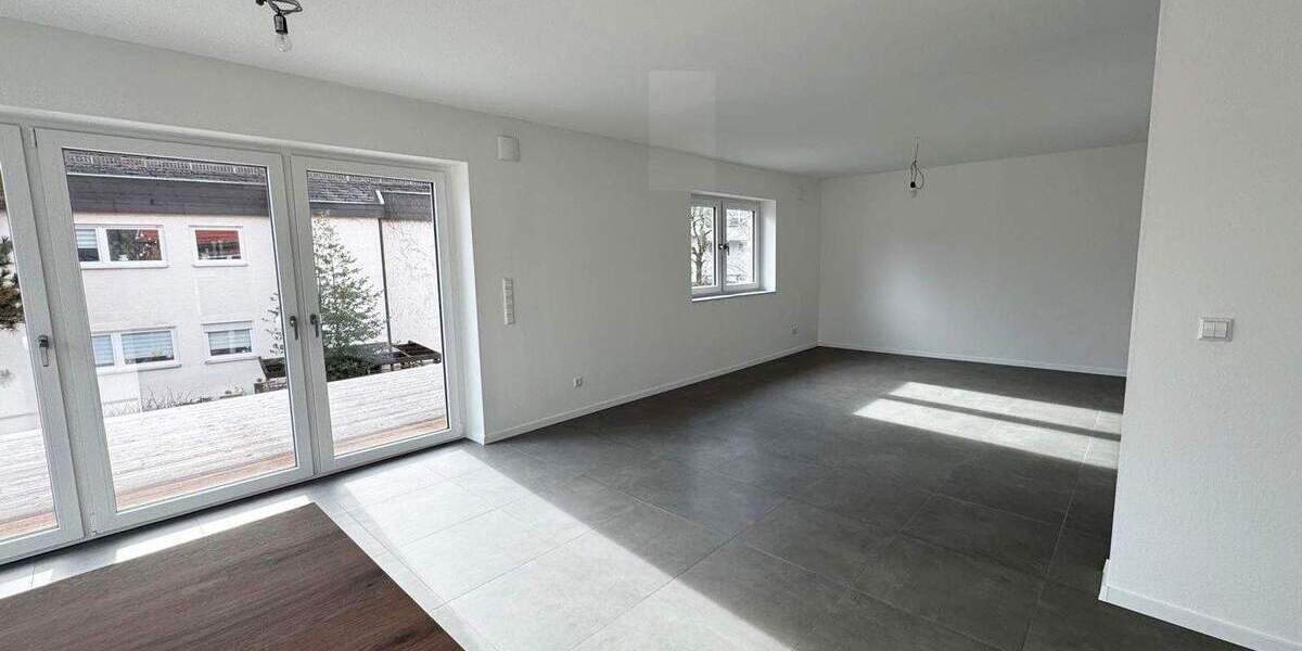 Etagenwohnung Waiblingen Hegnach - 4 Zimmer, 125 m&sup2;, 1.750&euro; | Angebot:25776412