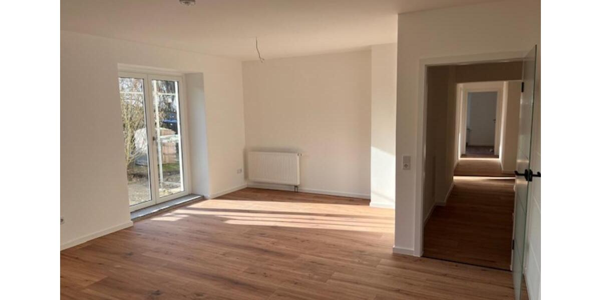 Erdgeschoßwohnung Colditz - 4 Zimmer, 97 m&sup2;, 1.100&euro; | Angebot:25178004