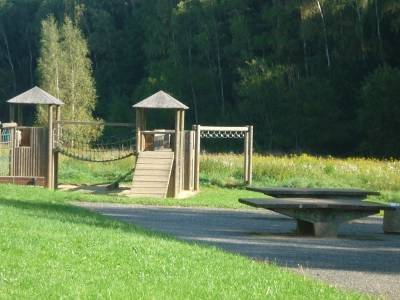 Etagenwohnung Reinsdorf - 3 Zimmer, 57 m&sup2;, 300&euro; | Angebot:23982053