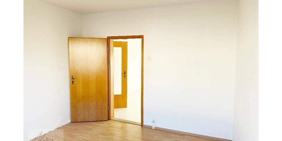 Etagenwohnung Zeithain - 3 Zimmer, 57 m&sup2;, 320&euro; | Angebot:25777088