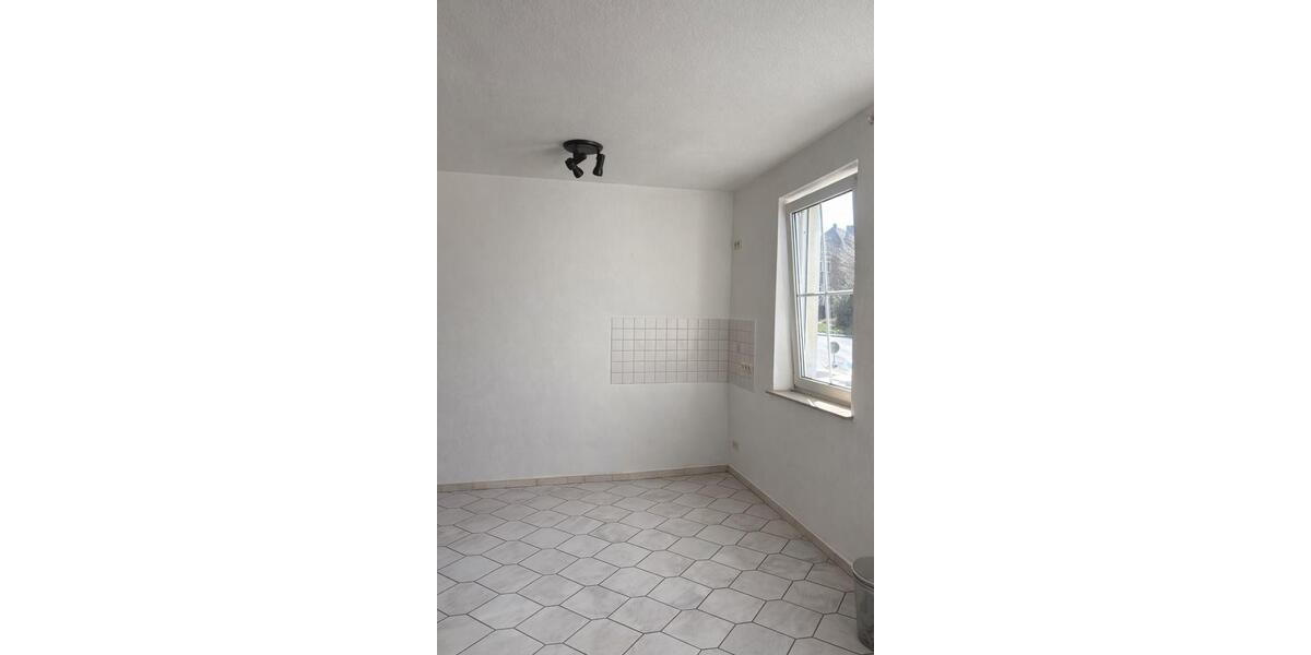 Erdgeschoßwohnung Wissen - 1 Zimmer, 97 m&sup2;, 700&euro; | Angebot:25994776