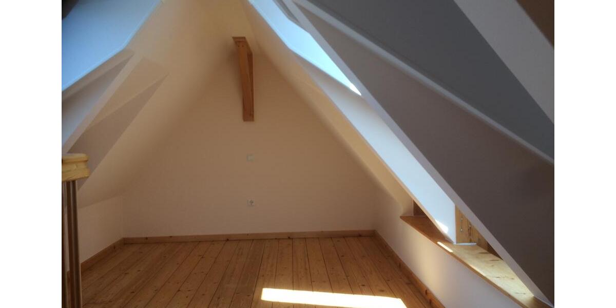 Nachmieter: 1,5 WE1.1 KH-FH - EBK, FB-Heizung, Spitzboden, Garten 1.5 zimmer