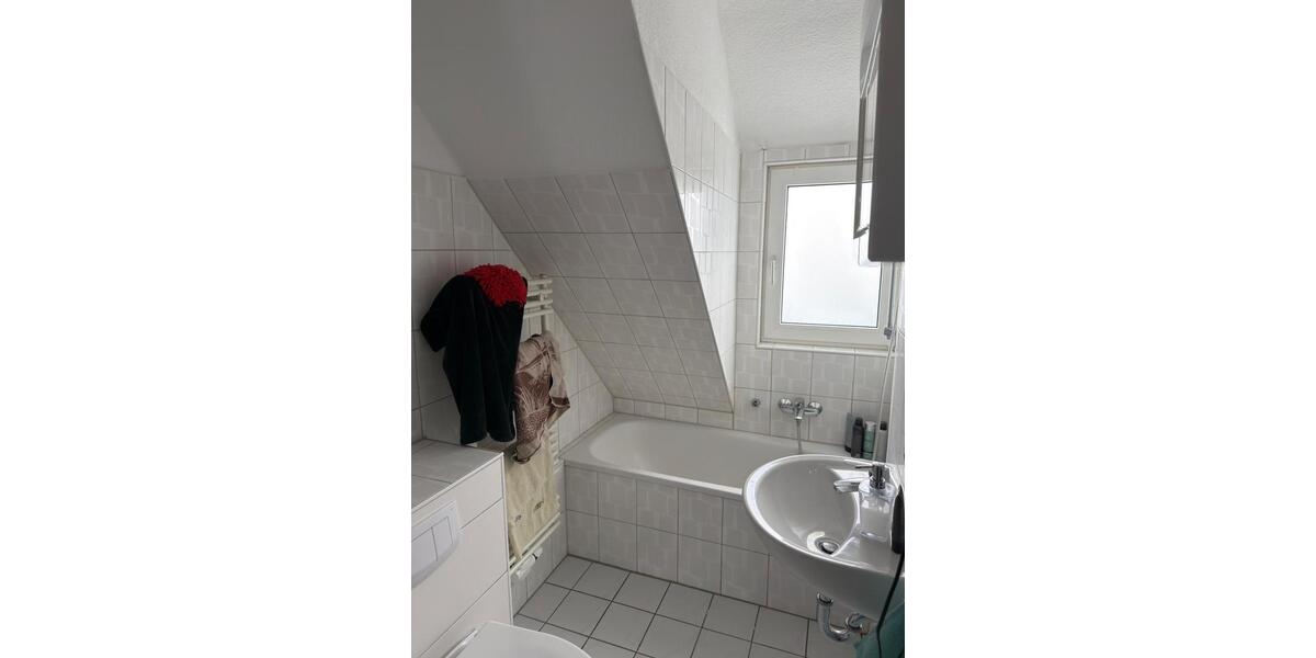 Dachgeschoßwohnung Duderstadt - 3 Zimmer, 77 m&sup2;, 400&euro; | Angebot:24804010