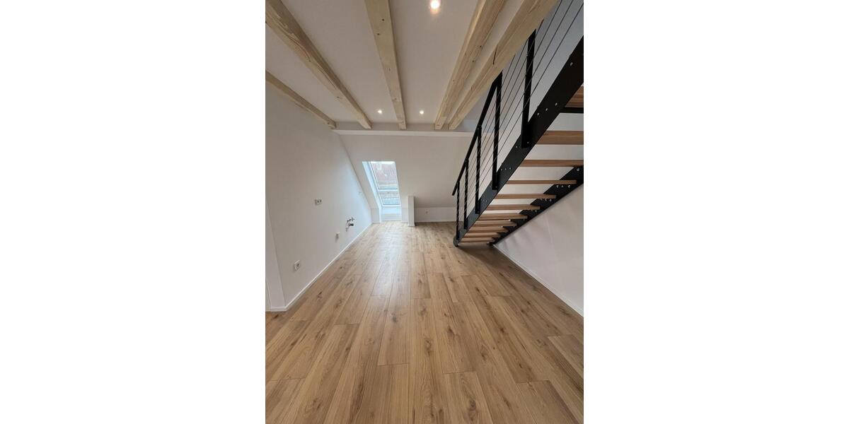 Dachgeschoßwohnung Nürnberg Gibitzenhof - 3 Zimmer, 58 m&sup2;, 960&euro; | Angebot:24764468