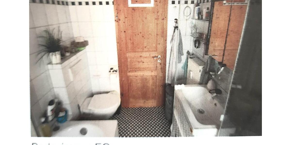 Einfamilienhaus Simmozheim - 7 Zimmer, 143 m&sup2;, 2.050&euro; | Angebot:24786911