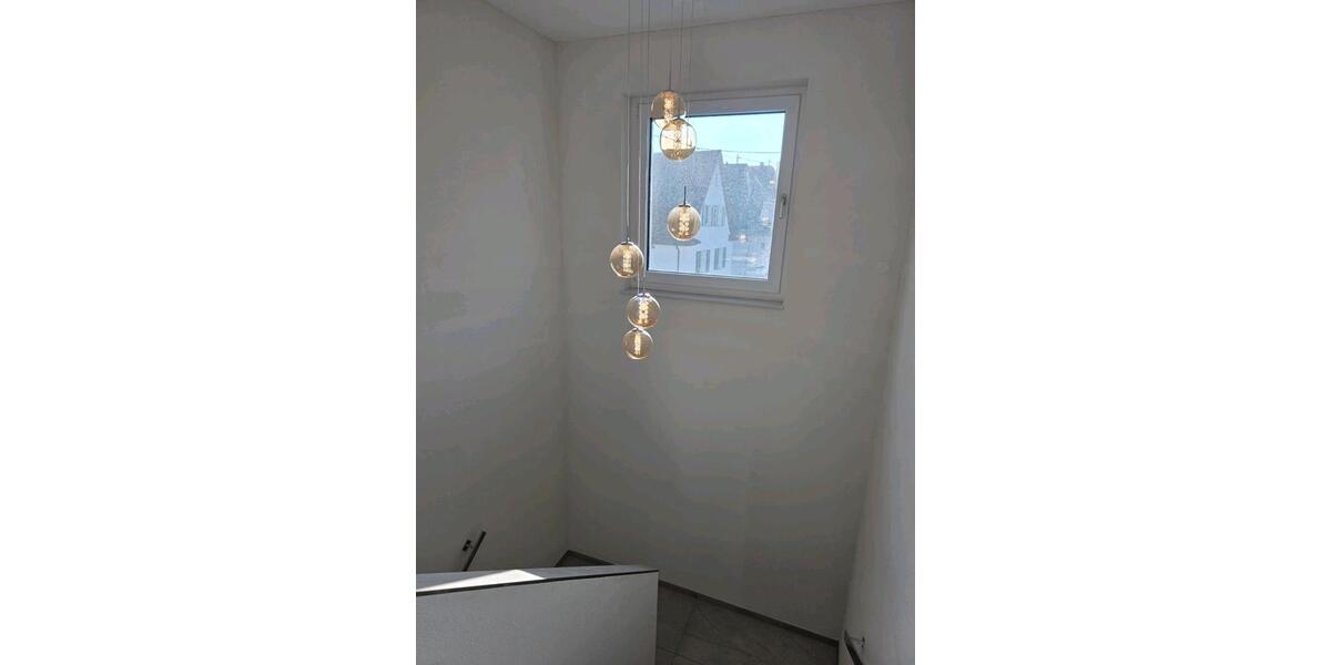 Wohnen auf Zeit Kornwestheim - 5 Zimmer, 12 m&sup2;, 550&euro; | Angebot:25943600