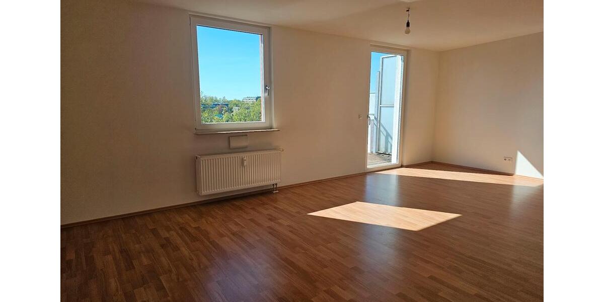 Etagenwohnung Pinneberg - 2 Zimmer, 64 m&sup2;, 763&euro; | Angebot:26493568