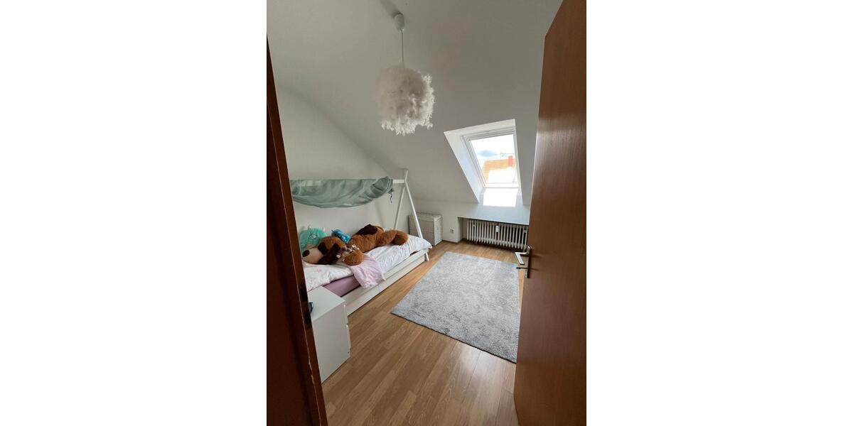 Dachgeschoßwohnung Heusweiler - 4 Zimmer, 106 m&sup2;, 670&euro; | Angebot:26251612