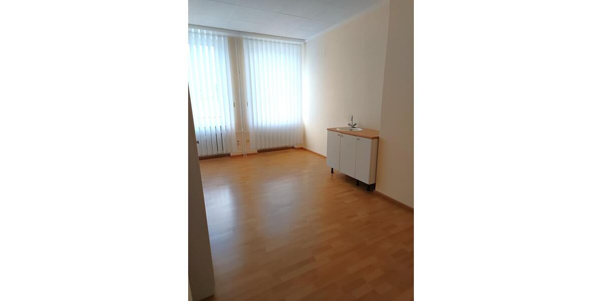 Erdgeschoßwohnung Springe - 3 Zimmer, 99 m&sup2;, 900&euro; | Angebot:25368324
